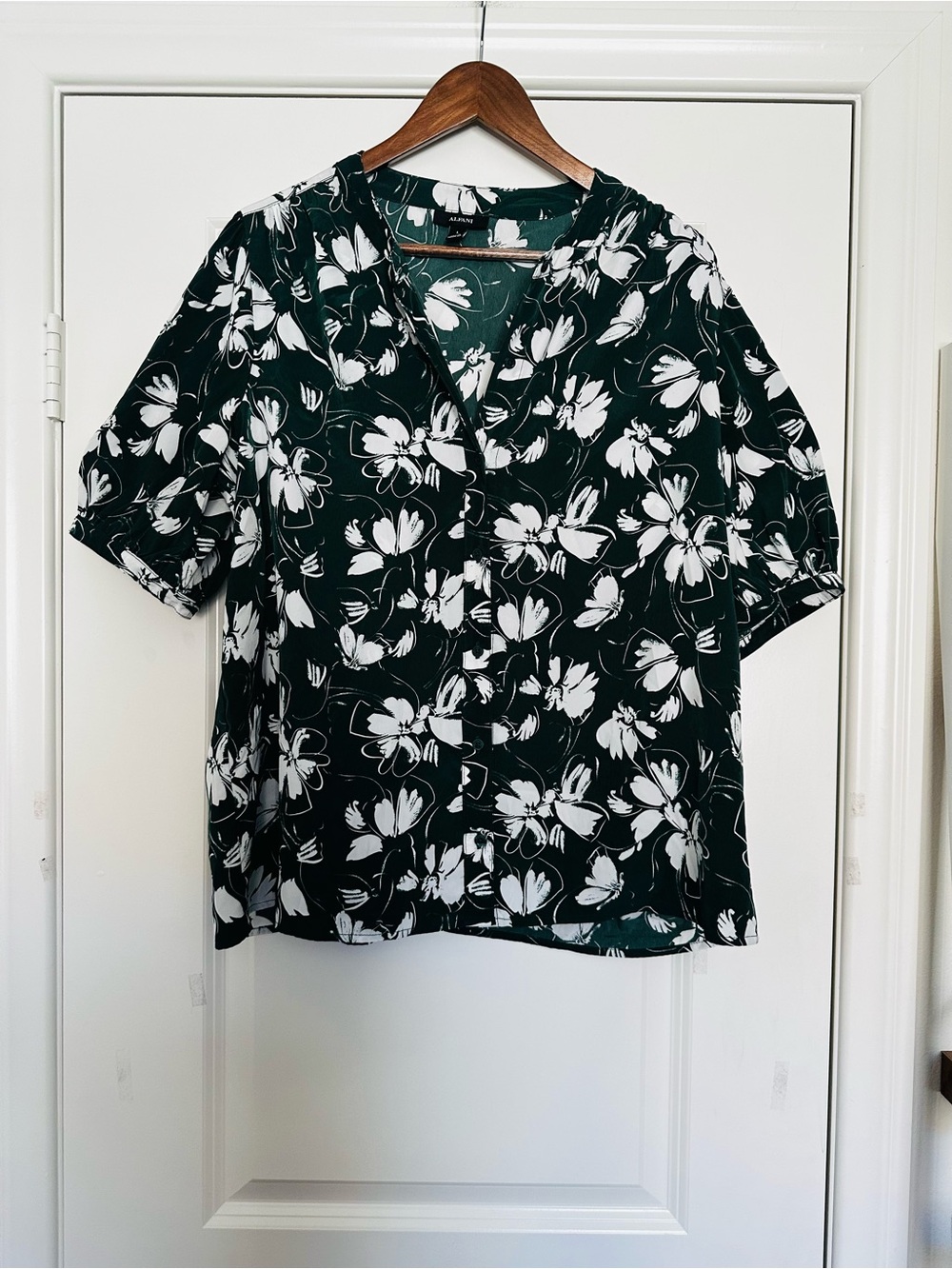 Alfani Dark Green White Floral Button Front Blouse Short Sleeve Large